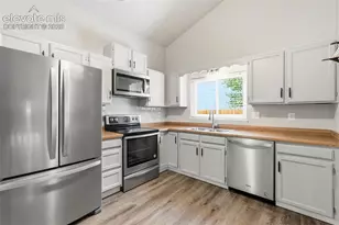 6065 Pemberton Way, Colorado Springs, CO 80919 - Photo 9