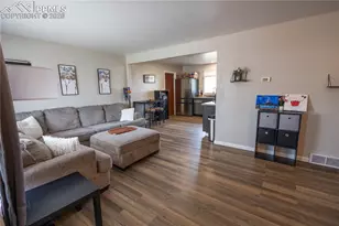 1804 Lark Bunting Ln, Pueblo, CO 81001 - Photo 5
