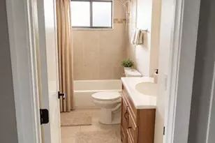 810 Broadview Pl, Colorado Springs, CO 80904 - Photo 9