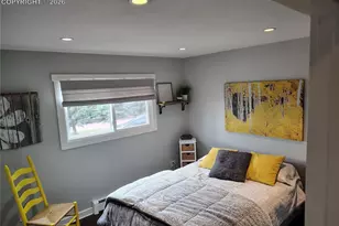 810 Broadview Pl, Colorado Springs, CO 80904 - Photo 9