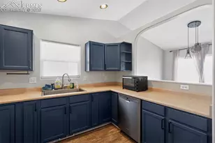 1344 N Blazing Star Ln, Pueblo, CO 81007 - Photo 9