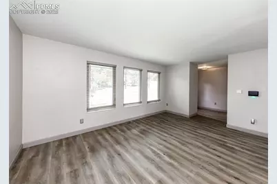 380 Silver Spring Circle, Colorado Springs, CO 80919 - Photo 5