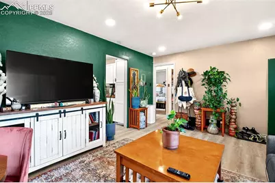 405 Wilhelmia Avenue, Colorado Springs, CO 80904 - Photo 9