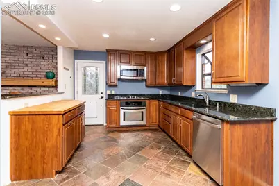 2302 Hercules Drive, Colorado Springs, CO 80906 - Photo 15