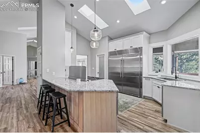 305 Hidden Creek Drive, Colorado Springs, CO 80906 - Photo 5