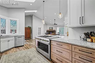 305 Hidden Creek Dr, Colorado Springs, CO 80906 - Photo 7