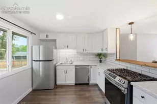 2326 Eagle View Dr, Colorado Springs, CO 80908 - Photo 7