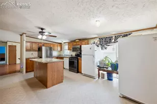 842 Desert Cir, Fountain, CO 80817 - Photo 7