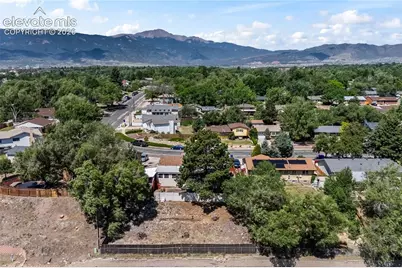1605 Dixon Drive, Colorado Springs, CO 80909 - Photo 7
