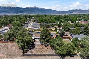 1605 Dixon Dr, Colorado Springs, CO 80909 - Photo 7