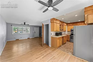 1605 Dixon Dr, Colorado Springs, CO 80909 - Photo 15