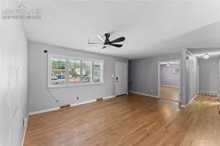 1605 Dixon Dr, Colorado Springs, CO 80909 - Photo 11