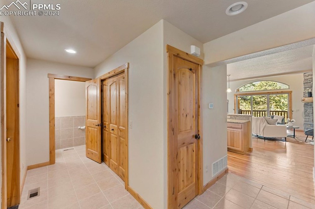 130 Elk Grove Ln, Woodland Park CO 80863-9158 exterior