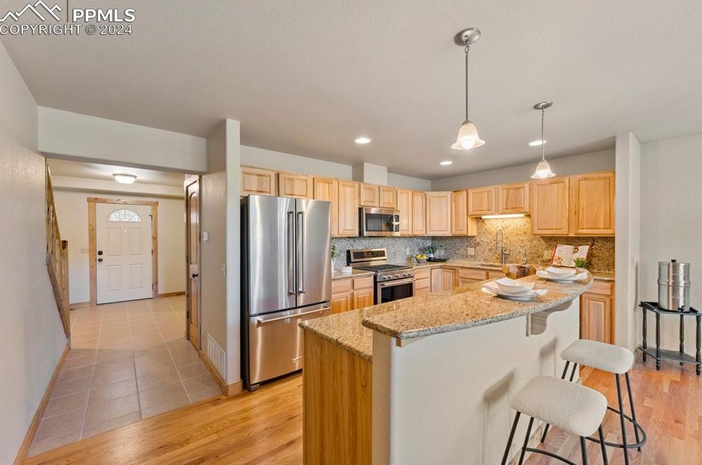 130 Elk Grove Ln, Woodland Park CO 80863-9158 exterior