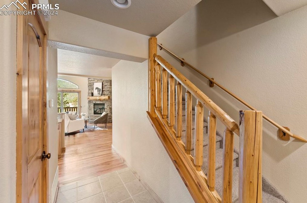 130 Elk Grove Ln, Woodland Park CO 80863-9158 exterior