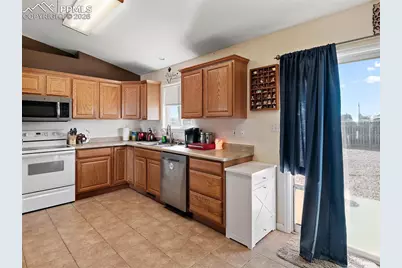 1479 N Moonbeam Drive, Pueblo, CO 81007 - Photo 9