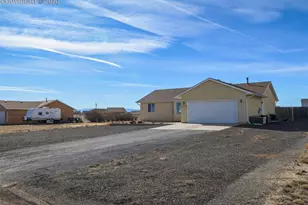 1479 N Moonbeam Dr, Pueblo, CO 81007 - Photo 21