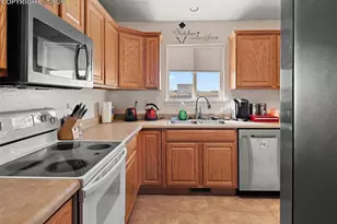 1479 N Moonbeam Dr, Pueblo, CO 81007 - Photo 7