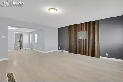 2409 Robinson Street, Colorado Springs, CO 80904 - Photo 7