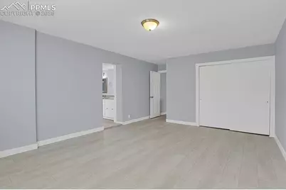 2409 Robinson Street, Colorado Springs, CO 80904 - Photo 15