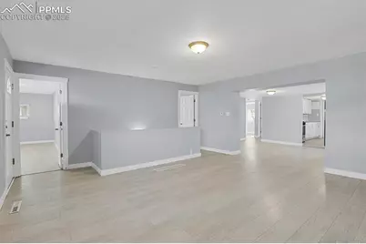 2409 Robinson Street, Colorado Springs, CO 80904 - Photo 5