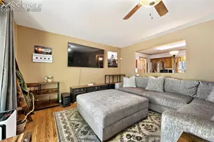 430 Hackberry Dr, Colorado Springs, CO 80911 - Photo 5