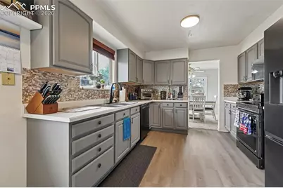 7425 Foxglove Court, Colorado Springs, CO 80911 - Photo 3