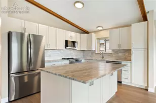 2318 Thornhill Dr, Colorado Springs, CO 80920 - Photo 11