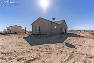 895 E Loma Dr, Pueblo, CO 81007 - Photo 29