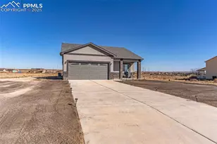 895 E Loma Dr, Pueblo, CO 81007 - Photo 25
