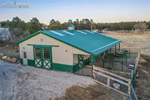 4255 Arrowhead Dr, Colorado Springs, CO 80908 - Photo 3