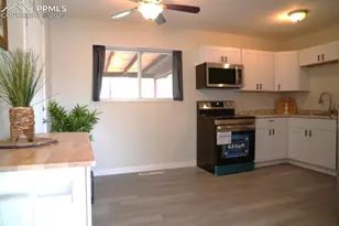 1663 Maxwell St, Colorado Springs, CO 80906 - Photo 9