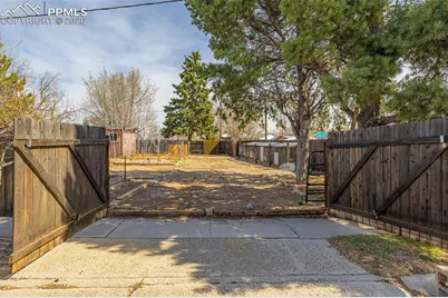 101 Trump Avenue, Colorado Springs, CO 80909 - Photo 27