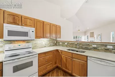 5547 Sonnet Heights, Colorado Springs, CO 80918 - Photo 17