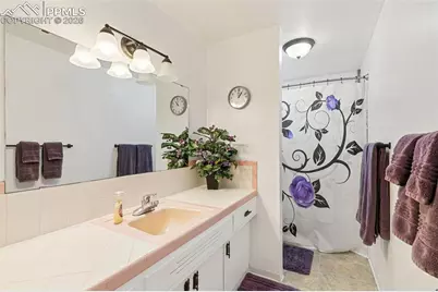 2122 Snyder Avenue, Colorado Springs, CO 80909 - Photo 19