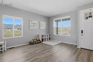 2281 St James Dr, Colorado Springs, CO 80910 - Photo 7