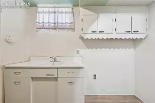 1055 N 18th St, Colorado Springs, CO 80904 - Photo 41