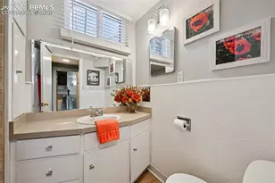 1055 N 18th St, Colorado Springs, CO 80904 - Photo 29