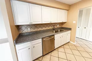 411 Lakewood Cir, Colorado Springs, CO 80910 - Photo 11