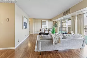 411 Lakewood Cir, Colorado Springs, CO 80910 - Photo 11