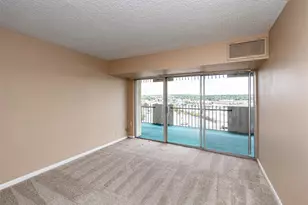 411 Lakewood Cir, Colorado Springs, CO 80910 - Photo 15