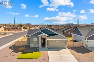 2402 Sunrise Ln, Pueblo, CO 81008 - Photo 3