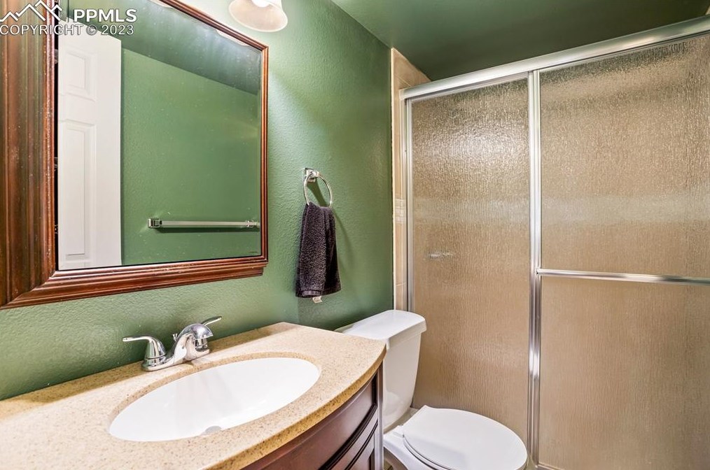 1450 Luna Vis St, Colorado Springs CO 80911-2429 exterior