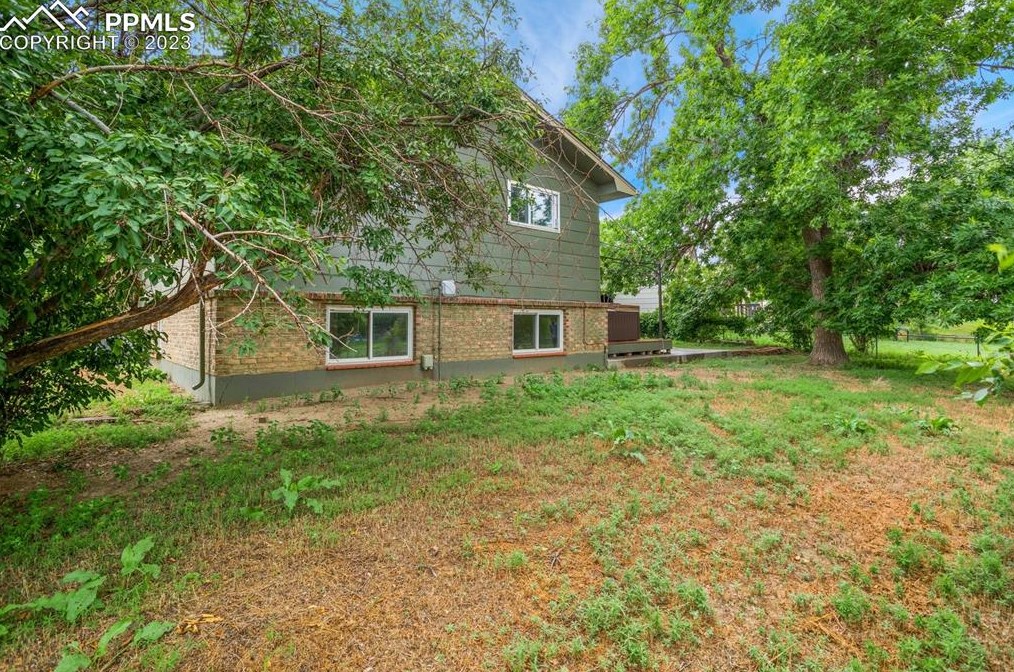 1450 Luna Vis St, Colorado Springs CO 80911-2429 exterior