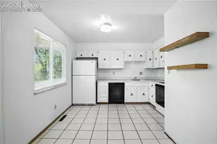 45 Newport Cir, Colorado Springs, CO 80906 - Photo 7