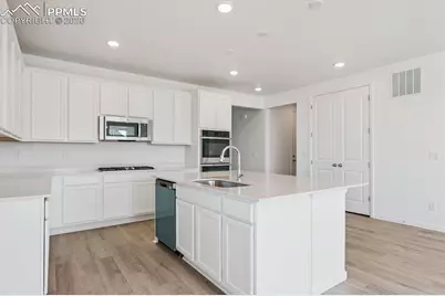 3302 Bella Notte Drive, Pueblo, CO 81001 - Photo 9