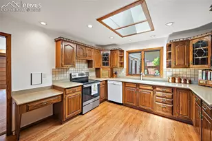 40 Friendship Ln, Colorado Springs, CO 80904 - Photo 27