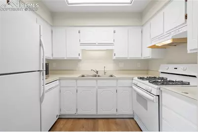 414 Laurel Street, Colorado Springs, CO 80904 - Photo 7