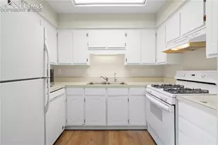 414 Laurel St, Colorado Springs, CO 80904 - Photo 7