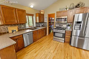 566 Spring Valley Dr, Divide, CO 80814 - Photo 7